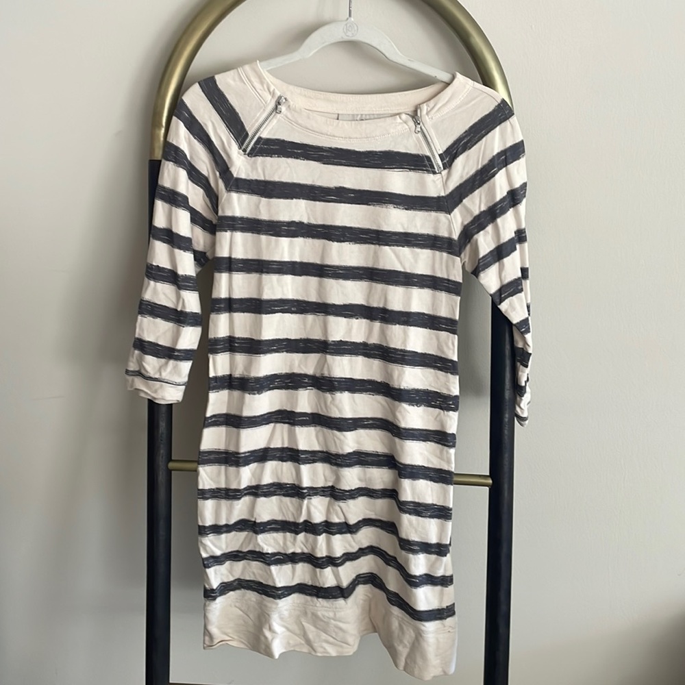 Size XS LOFT dress